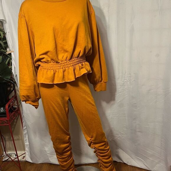 Golden Brown IT’S Brand Cropped Top & Ruched Slit Hem Pants Set - Picture 3 of 16
